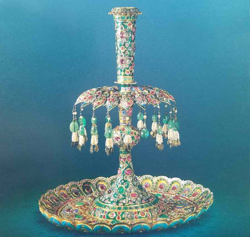 جواهر موزه ملي إيران